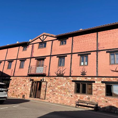 Tres Navios En El Mar Casa Rural De 10 Habitaciones Con Bano Individual Precios Web Montejo de Tiermes Eksteriør bilde