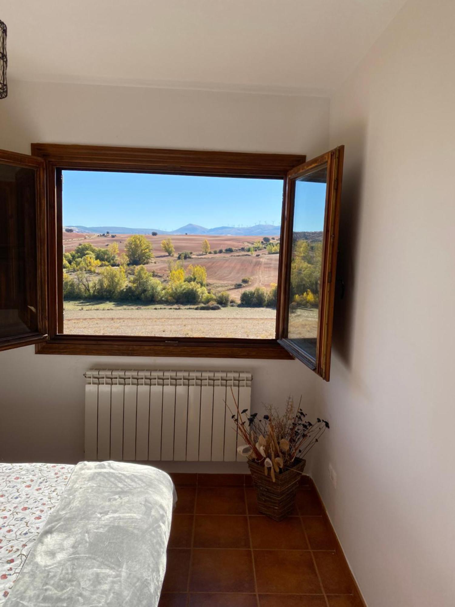 Tres Navios En El Mar Casa Rural De 10 Habitaciones Con Bano Individual Precios Web Montejo de Tiermes Eksteriør bilde