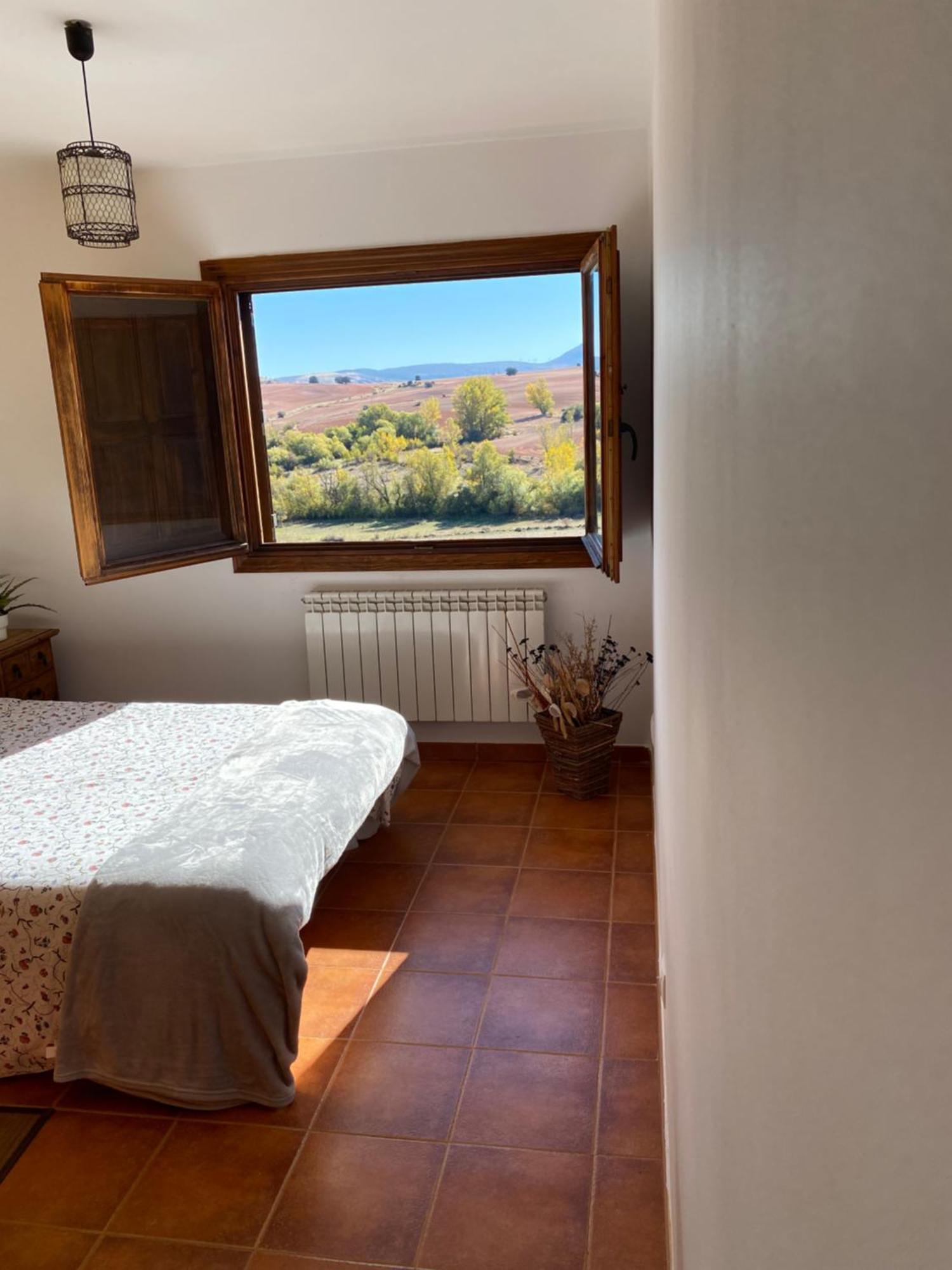 Tres Navios En El Mar Casa Rural De 10 Habitaciones Con Bano Individual Precios Web Montejo de Tiermes Eksteriør bilde